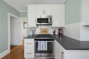 843 Hope St, Providence, RI 02906 - Photo 12