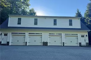 11 Old Greenville Rd, Johnston, RI 02919 - Photo 2