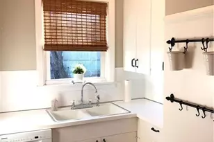 73 Overhill Rd, Providence, RI 02906 - Photo 4