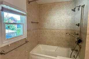 112 4th St, Providence, RI 02906 - Photo 34