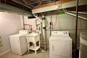 112 4th St, Providence, RI 02906 - Photo 38