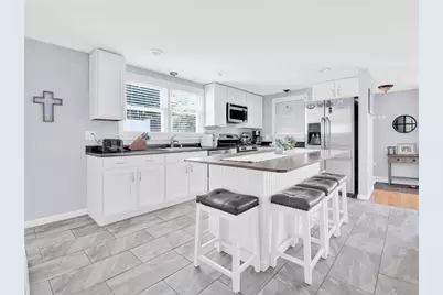 59 N Williams Street, Johnston, RI 02919 - Photo 2