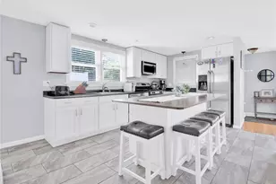 59 N Williams St, Johnston, RI 02919 - Photo 2