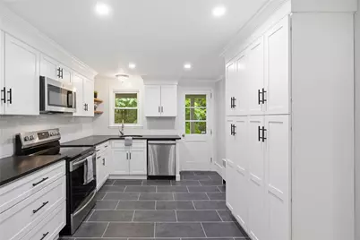 3 Wabasso Terrace, Middletown, RI 02842 - Photo 8