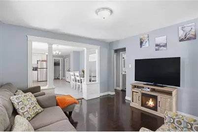 132 Roger Williams Avenue, Providence, RI 02907 - Photo 18