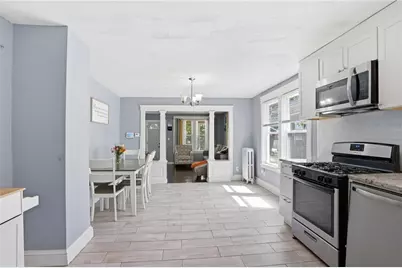 132 Roger Williams Avenue, Providence, RI 02907 - Photo 10