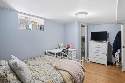 132 Roger Williams Avenue, Providence, RI 02907 - Photo 20