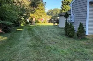 44 Maxwell Dr, North Kingstown, RI 02852 - Photo 2