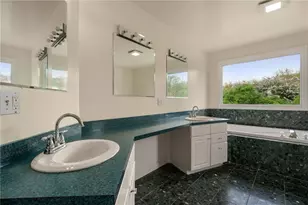 43 Bluegrass Dr, Middletown, RI 02842 - Photo 22