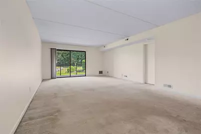 650 East Greenwich Avenue #7-207, West Warwick, RI 02893 - Photo 6