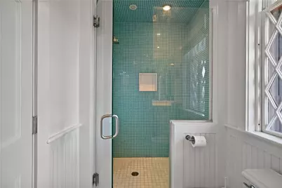 35 Chastellux Avenue #H, Newport, RI 02840 - Photo 22