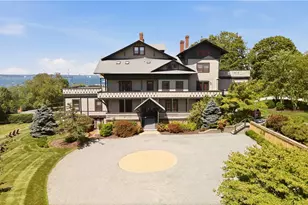 35 Chastellux Ave, Newport, RI 02840 - Photo 2