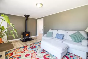 127 Highland Ave, Cumberland, RI 02864 - Photo 4