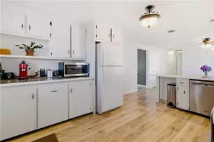 127 Highland Ave, Cumberland, RI 02864 - Photo 8