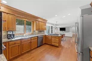 145 Beechwood Dr, Cranston, RI 02921 - Photo 14