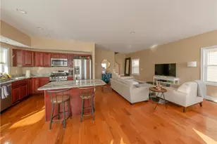 70 Pitman St, Providence, RI 02906 - Photo 2
