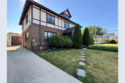 24 Walnut Street, Pawtucket, RI 02860 - Photo 2