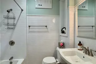 24 Walnut St, Pawtucket, RI 02860 - Photo 16