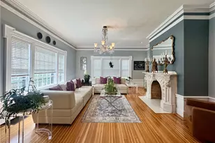 24 Walnut St, Pawtucket, RI 02860 - Photo 6