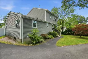 224 Sargent St, Warwick, RI 02888 - Photo 2