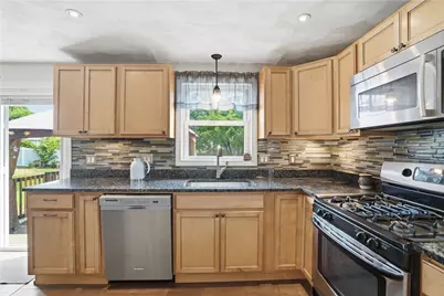 224 Sargent Street, Warwick, RI 02888 - Photo 10