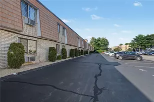132 Hoffman Ave, Cranston, RI 02920 - Photo 28