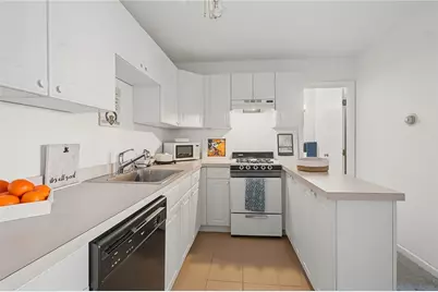 132 Hoffman Avenue #207, Cranston, RI 02920 - Photo 2