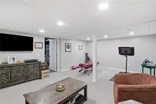 36 Mary Beth Dr, Warwick, RI 02886 - Photo 18