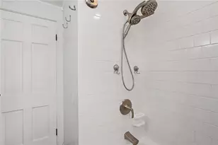 1349 W Shore Rd, Warwick, RI 02889 - Photo 16