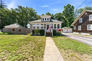 4 Oak St, West Warwick, RI 02893 - Photo 1
