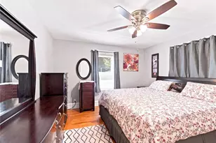 4 Oak St, West Warwick, RI 02893 - Photo 22