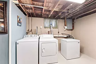 4 Oak St, West Warwick, RI 02893 - Photo 38