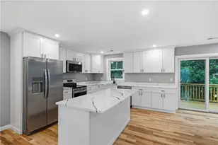 8 Fairgreen Dr, West Warwick, RI 02893 - Photo 8
