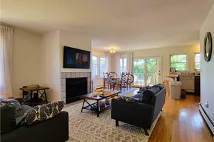 9 Narragansett Ave, Newport, RI 02840 - Photo 2
