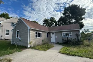 114 Earl Ave, East Providence, RI 02915 - Photo 1