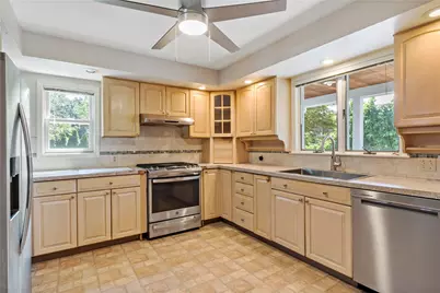 813 South Road, South Kingstown, RI 02879 - Photo 4