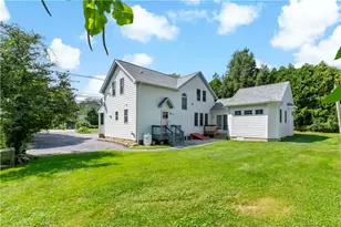 813 S Rd, South Kingstown, RI 02879 - Photo 1