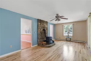813 S Rd, South Kingstown, RI 02879 - Photo 12