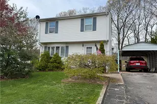 27 Hidden Valley Ln, Lincoln, RI 02865 - Photo 2