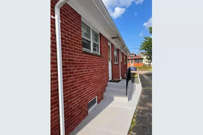 380 Liverpool Avenue #2, Pawtucket, RI 02861 - Photo 18