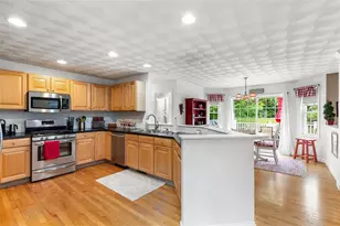 104 Birchwood Dr, South Kingstown, RI 02879 - Photo 16