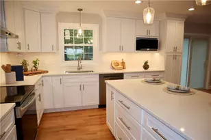 165 Glendale Ave, Woonsocket, RI 02895 - Photo 8