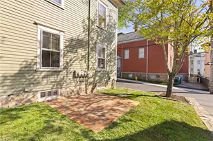 18 Barney St, Newport, RI 02840 - Photo 34
