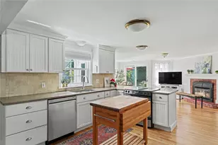 2 Woollett Ct, Barrington, RI 02806 - Photo 20