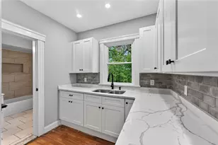 31 Bowdoin St, Providence, RI 02909 - Photo 8