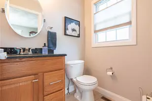 1289 Diamond Hill Rd, Woonsocket, RI 02895 - Photo 16