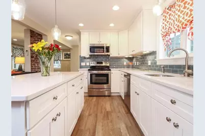13 Lucas Avenue, Newport, RI 02840 - Photo 4