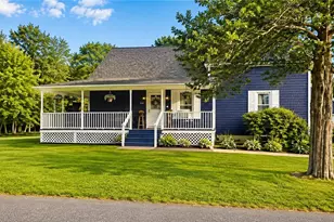 424 Buxton St, North Smithfield, RI 02896 - Photo 1