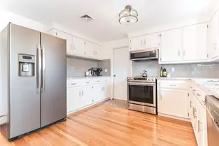 25 Stony Brook Dr, Cranston, RI 02920 - Photo 10