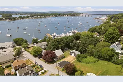 22 South Avenue, Tiverton, RI 02878 - Photo 12